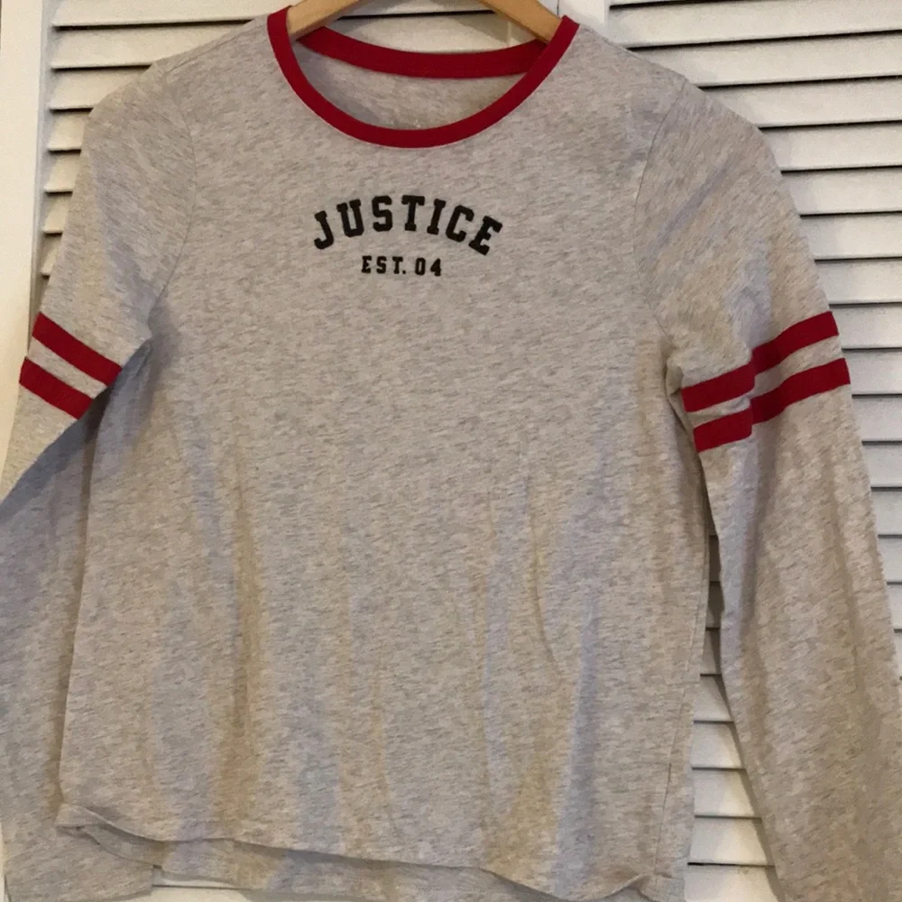 Justice Kids Gray Long Sleeve Shirt with Red Accents SZ 14